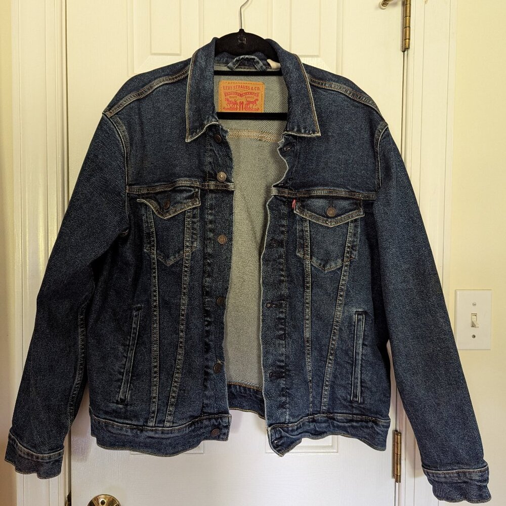 Levi’s Denim Trucker Jean Jacket Men’s Large Dark Blue